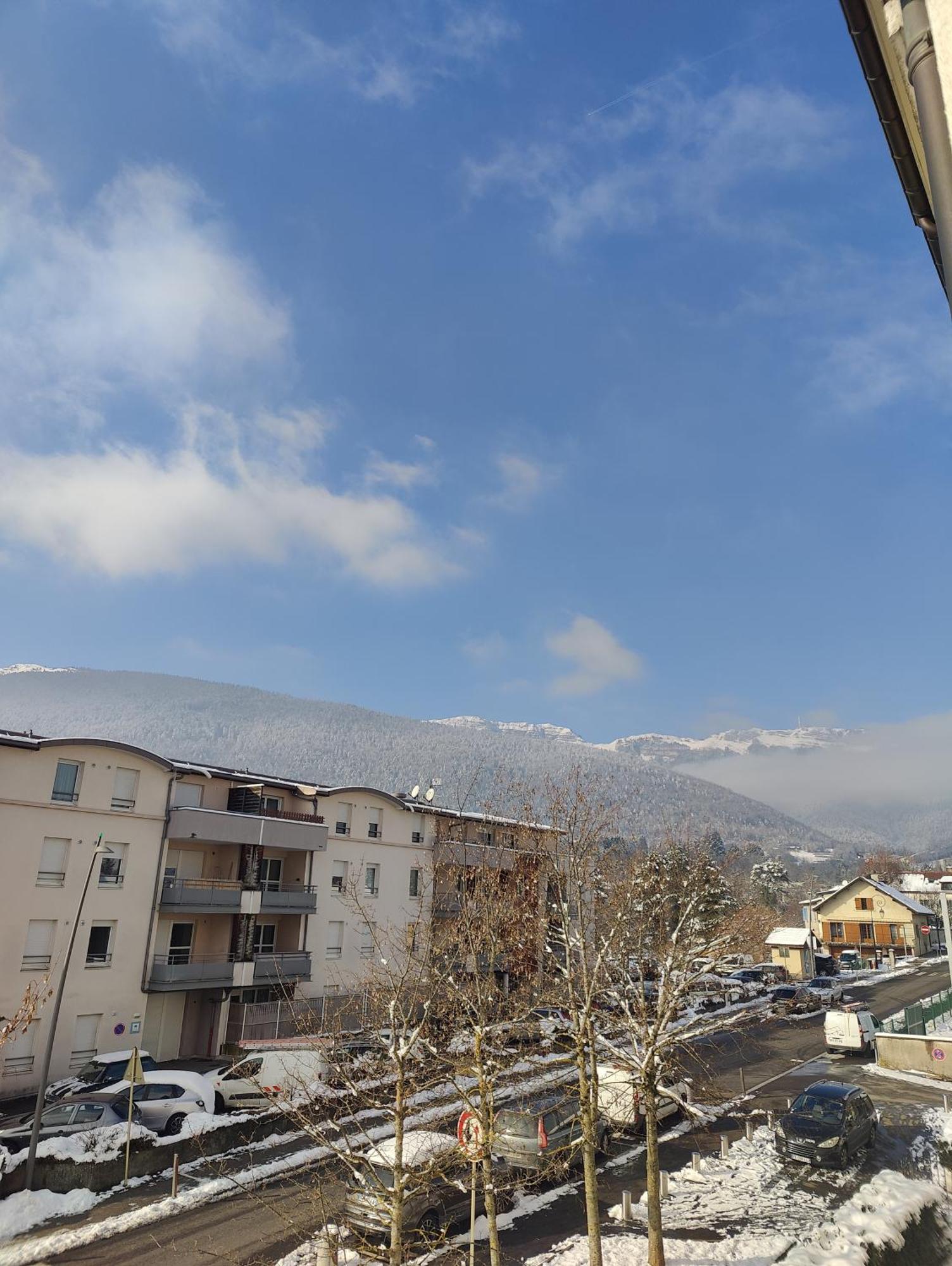 Luxury Apartment «Le Jurassien», Gex-Geneve Cessy Экстерьер фото